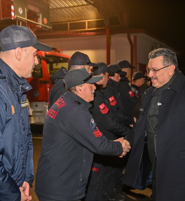 Başkan Genç'ten yılbaşında görev yapan personele ziyaret