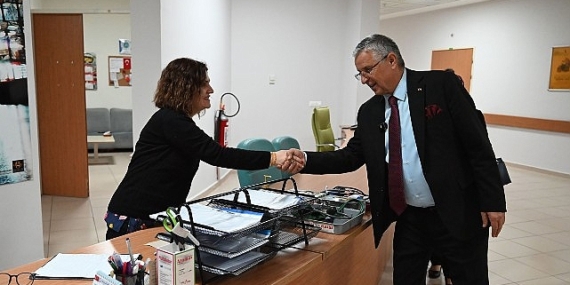 Başkan Topaloğlu’ndan yeni yıl akşamı hastane ziyaret