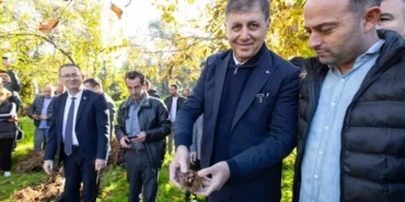 Başkan Tugay, kestane üreticileriyle buluştu