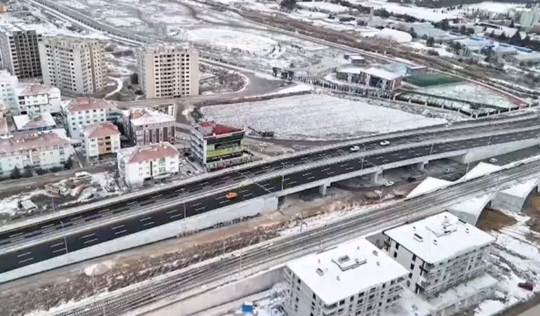 Başkentte trafiği rahatlatacak köprü açıldı