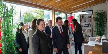 Bayraklı'da “Bahar Evi” kapılarını açtı