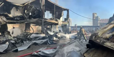 Bayraklı'daki yangın, itfaiyenin müdahalesiyle kontrol altına alındı