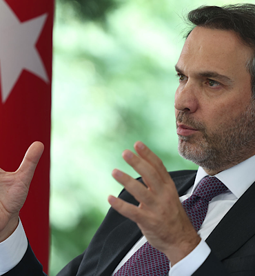 Bayraktar: Azerbaycan ile yeni bir doğal gaz anlaşması imzaladık