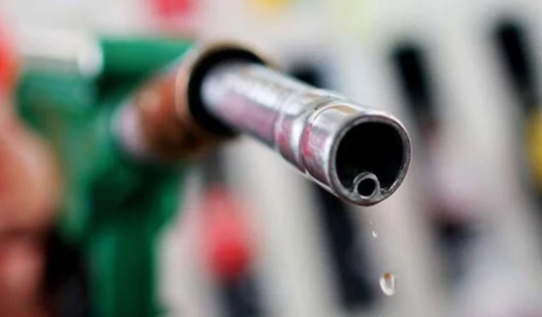 Benzine bir zam daha!