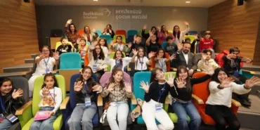 Beylikdüzü’nde çocuklar sandık başına gitti