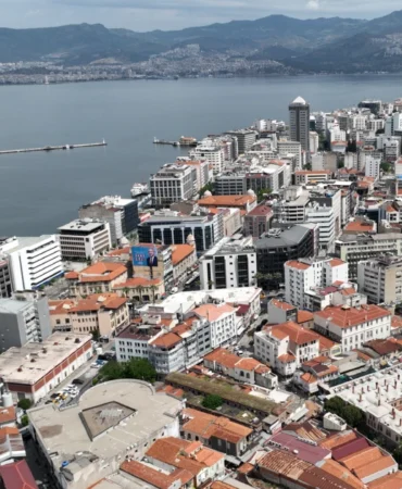 Bilim insanlarından İzmir için korkutan uyarı! İzmir çöküyor, deniz 50 yıla Basmane’ye ulaşabilir