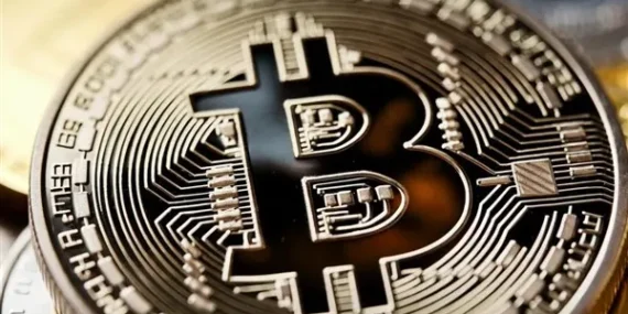Bitcoin Nisan ayından bu yana en düşük düzeyine geriledi