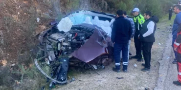 Bodrum'da tırla otomobilin çarpıştığı kazada 2 kişi yaralandı