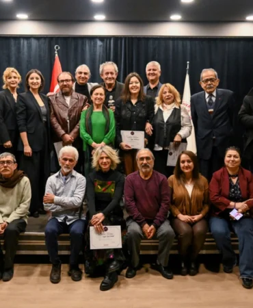Bornova'da Haluk Işık’tan ‘Zübeyde’nin Oğlu Mustafa’ anlatısı