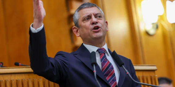 Boykot listesini kaldıran Özgür Özel: Çözüm sandıktadır