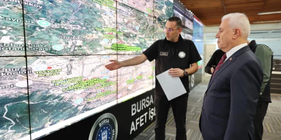 Bursa’da Başkan Bozbey’den lodos uyarısı… Gelişmeleri AKOM’dan takip etti
