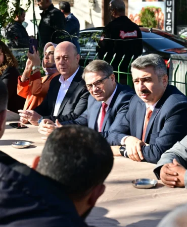 Bursa'da Başkan Yılmaz Vakıf Mahallesi’nde vatandaşlarla buluştu