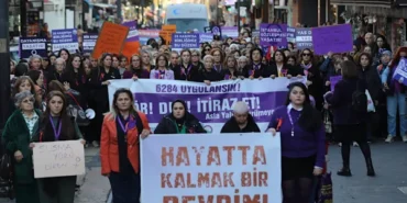 Bursa’da kadınlar şiddetsiz bir dünya için yürüdü