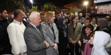 Bursa Gürsu'dan Başkan Bozbey'e havai fişeklerle karşılama