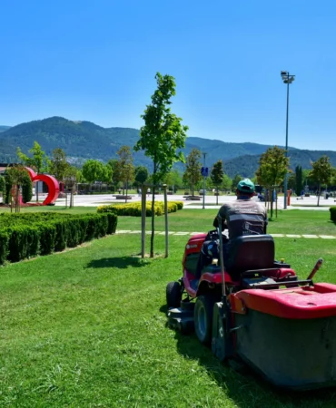 Bursa her yeri ile yeniden nefes alıyor