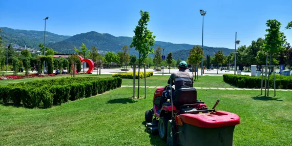 Bursa her yeri ile yeniden nefes alıyor