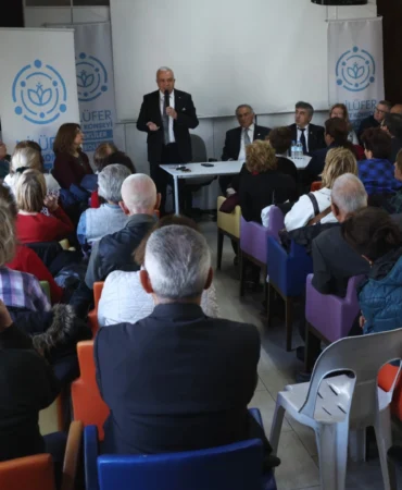 Bursa Nilüfer'de Başkan Özdemir emeklilerle buluştu