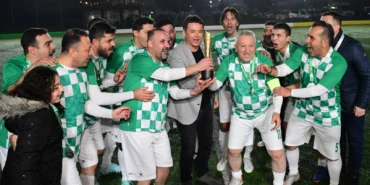 Bursa Osmangazi'de geleneksel turnuvada kupa sahibini buldu