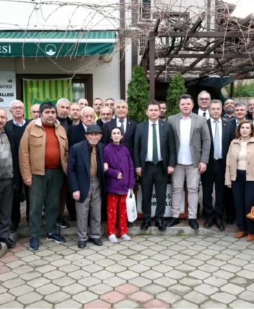 Bursa Osmangazi’de mahalle buluşmalarıyla hizmet sahada