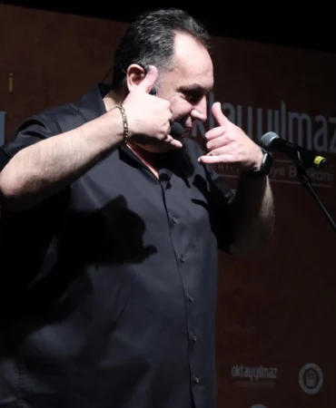 Bursa Yıldırım'da nostalji ve kahkaha dolu gece