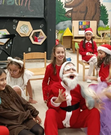 Bursalı minik yetenekler yeni yılı sahneye taşıdı