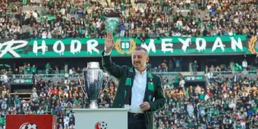 Büyükakın, hem Kocaelispor'u, hem de taraftarı kutladı