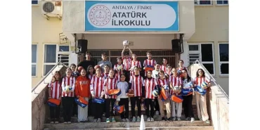 Büyükşehir’den geleceğin sporcularına malzeme desteği