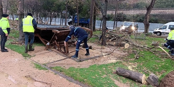 Büyükşehir, şiddetli lodosa karşı teyakkuzda