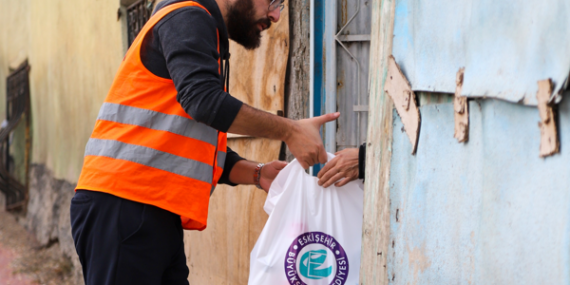 Büyükşehirden ihtiyaç sahiplerine hijyen desteği