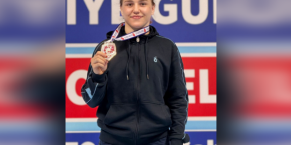 Büyükşehirin sporcularından bir altın bir bronz madalya