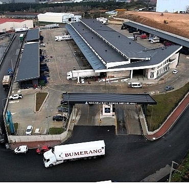 Çayırova’da hal binasına ulaşım güçlendi