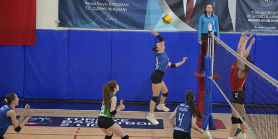 ÇBSK Kadın Voleybol Takımı, Bandırma Çelikspor’u mağlup etti