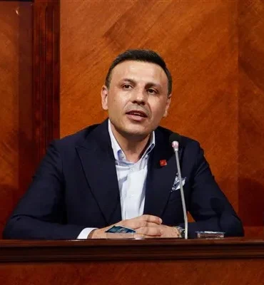 Çelik: Tayfun Kahraman'ın özgürlüğü, hepimizin meselesidir