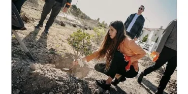 Çeşme’de 411 fidan, binlerce adım, tek bir söz: “İstanbul Sözleşmesi yaşatır”