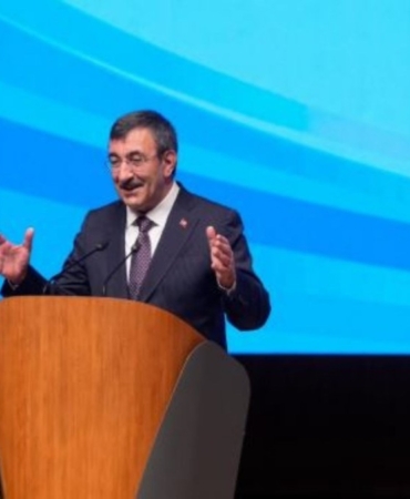 Cevdet Yılmaz: ‘Enflasyonla mücadeleyi kararlılıkla sürdüreceğiz’