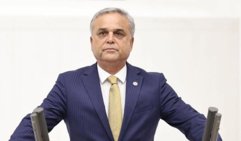 CHP’den istifa eden Hasan Ufuk Çakır, AK Parti’ye katılıyor