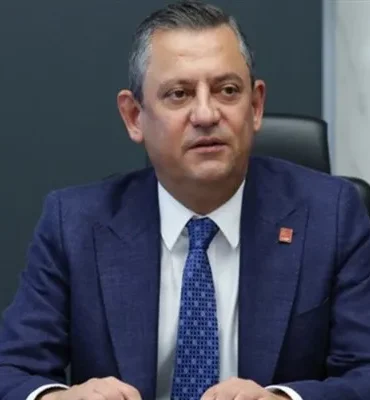 CHP Genel Başkanı Özel, CHP Gaziantep İl Başkanlığı'nı ziyaret etti