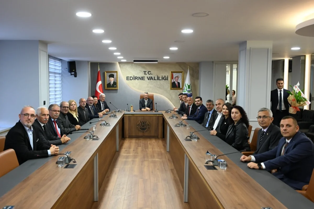 CHP Heyeti, Vali Yunus Sezer ile Bir Araya Geldi