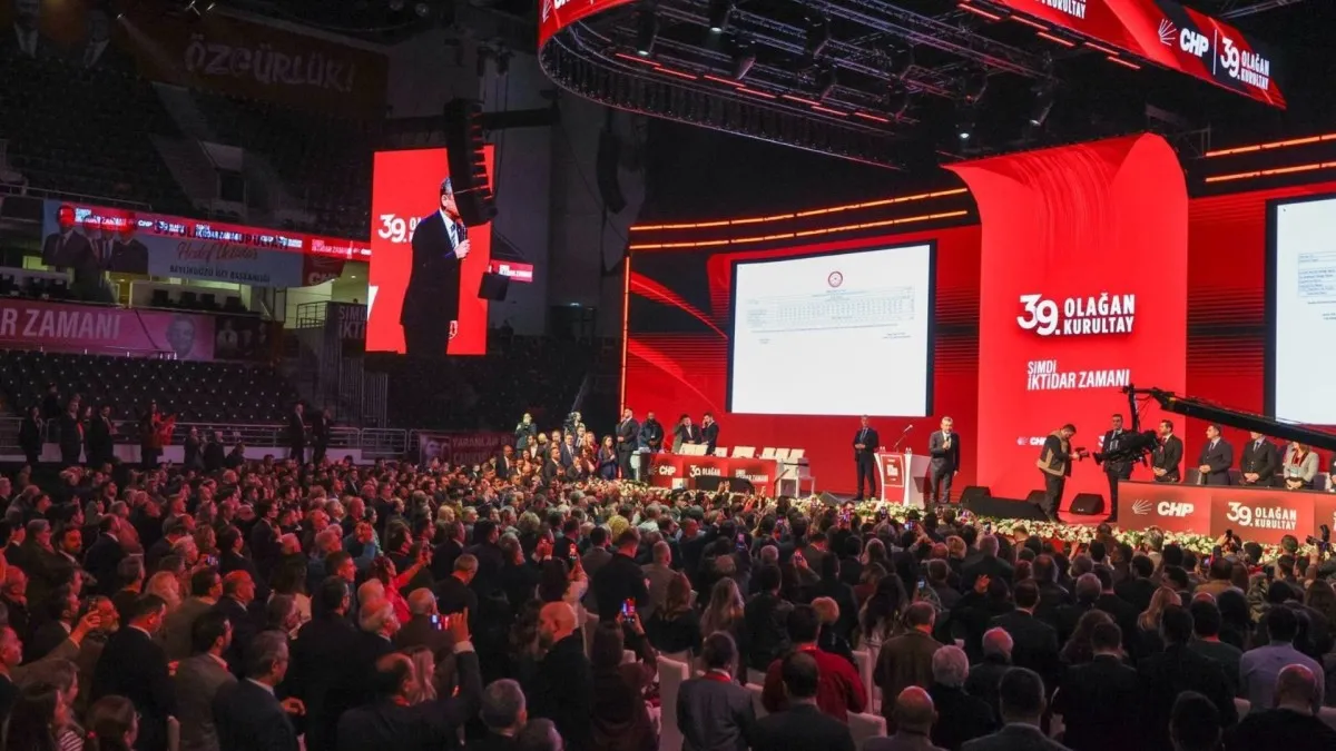 CHP Kurultayı’nda “İktidar” mesajı: Özgür Özel 4. kez seçildi