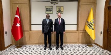 cibuti-cumhuriyeti-ankara-buyukelcisi-abdillahi-lider-altayi-ziyaret-etti-BEgKkHYA.jpg