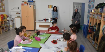 Çiğdem öğretmeni memleket özlemi de kanserle mücadelesi de Şırnak'tan koparamadı