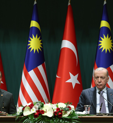 Cumhurbaşkanı Erdoğan'dan Malezya Başbakanı İbrahim'e Cumhuriyet Nişanı