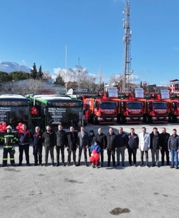 Denizli Büyükşehir’den hizmet filosuna 100 yeni araç