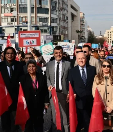 Denizli’de Dünya Engelliler Günü’nde farkındalık yürüyüşü