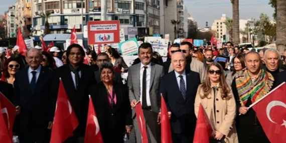 Denizli’de Dünya Engelliler Günü’nde farkındalık yürüyüşü