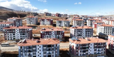 Deprem bölgesindeki inşa çalışmalarının yıl sonuna kadar tamamlanması hedefleniyor