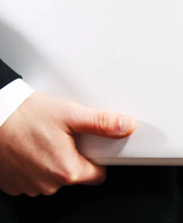 Desa Deri'de bağımsız yönetim kurulu üyesi değişikliği