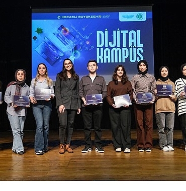 Dijital Kampüs’te yetişen 235 genç sertifikalarını aldı