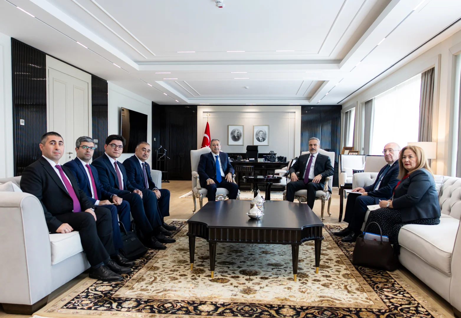 Dışişleri Bakanı Fidan, Azerbaycan Cumhurbaşkanının Özel Görevler Temsilcisi Halefov’u kabul etti