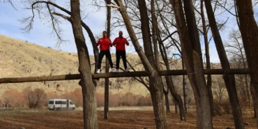 Dünya finallerine hazırlanan Savate Milli Takımı, Çankırı'da peri bacaları önünde antrenman yaptı